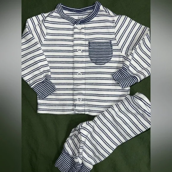 ‼️NWOT: Carter’s Blue & White Striped Matching Set - NB - Picture 2 of 4